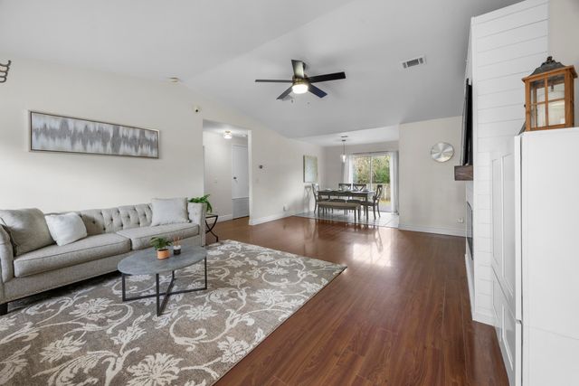 101 SW Cowrie Avenue, Fort Walton Beach, FL 32548