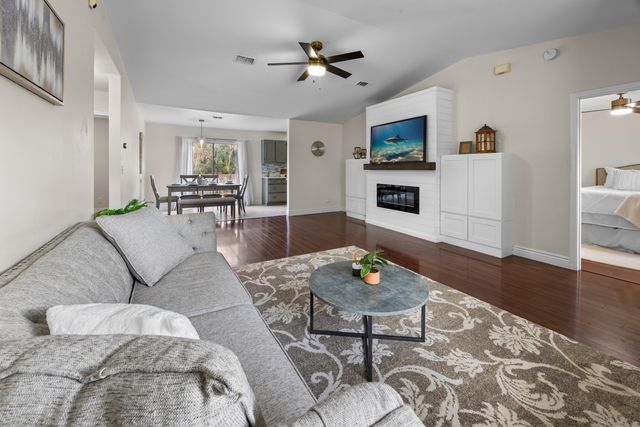 101 SW Cowrie Avenue, Fort Walton Beach, FL 32548