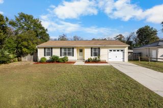101 SW Cowrie Avenue, Fort Walton Beach, FL 32548