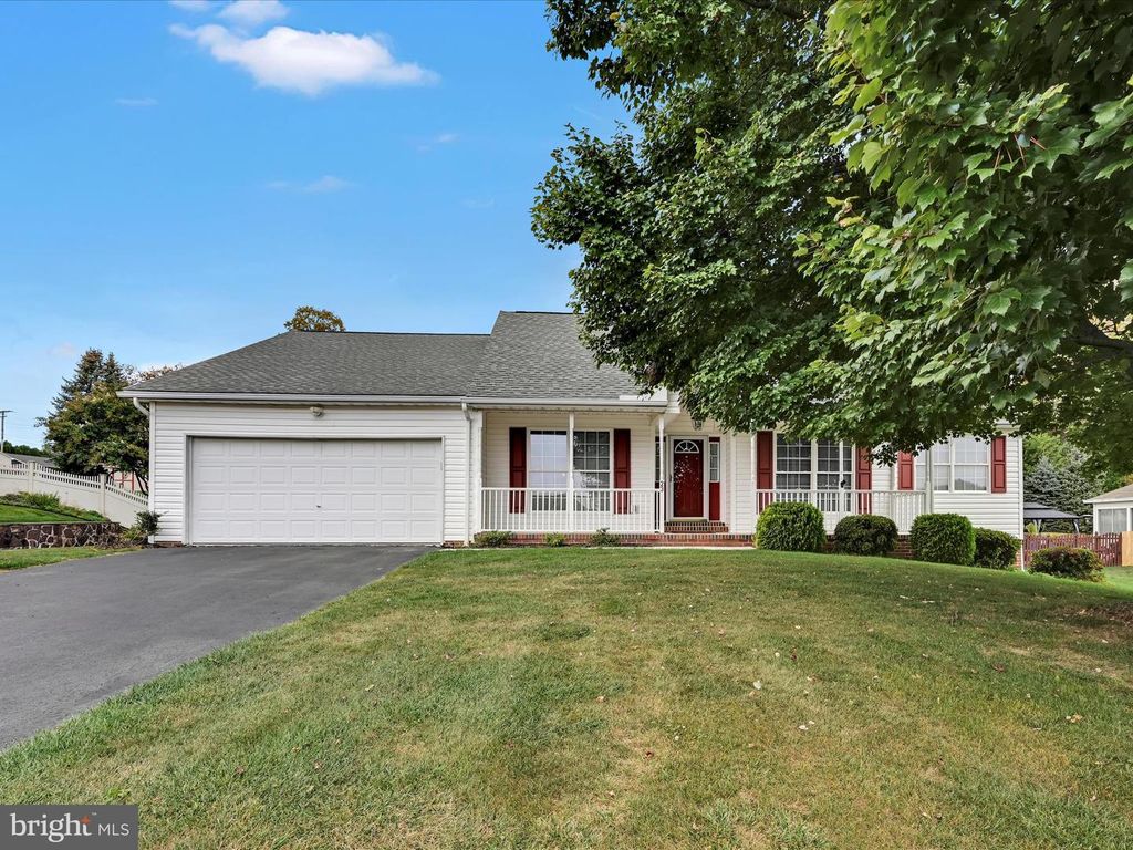 23 HARRISON RD, New Freedom, PA 17349