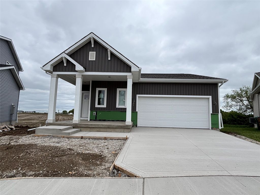 1841 Gordon Court, Norwalk, IA 50211