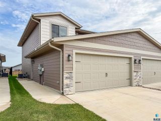 9562 W Dolores Dr Drive, Sioux Falls, SD 57106
