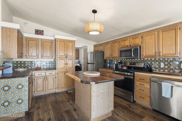 2801 Tamara Court, Minden, NV 89423