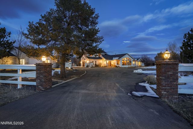 2801 Tamara Court, Minden, NV 89423