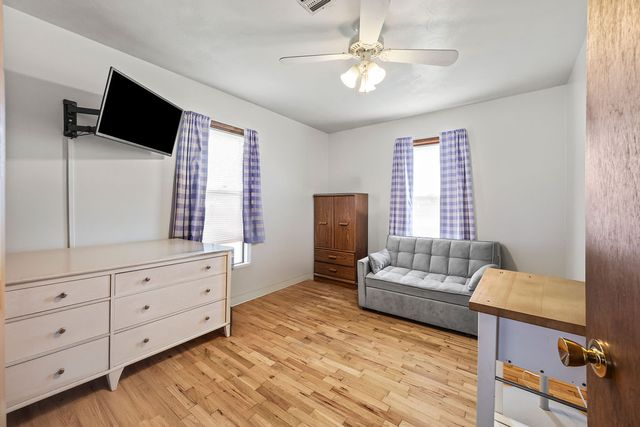 311 S Curtis Avenue, Pea Ridge, AR 72751