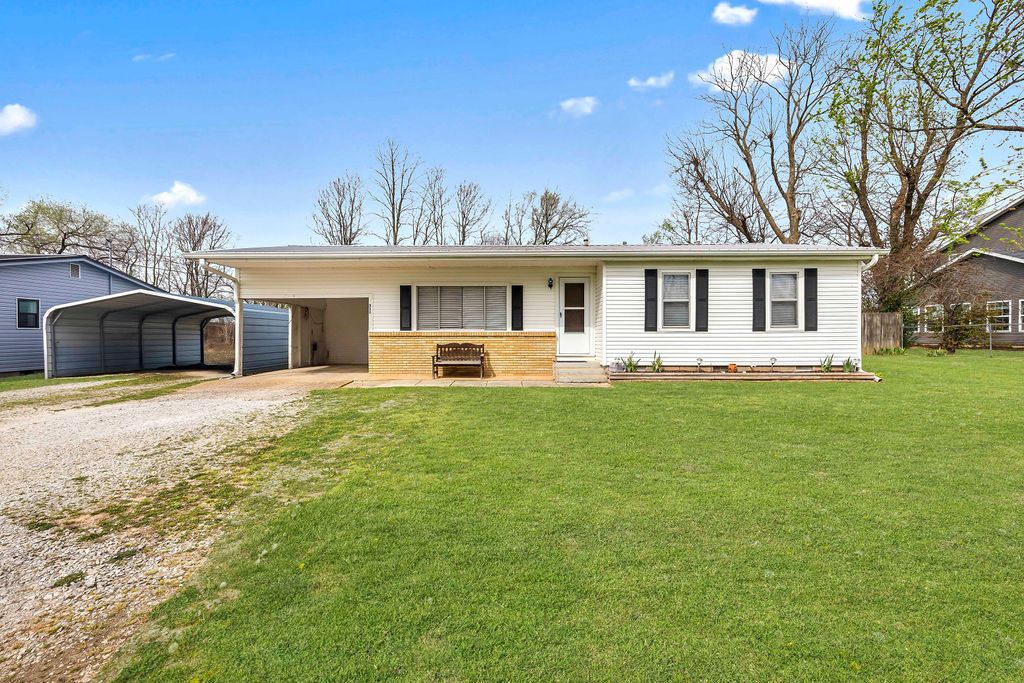 311 S Curtis Avenue, Pea Ridge, AR 72751