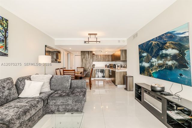3131 NE 7th Ave 2003, Miami, FL 33137