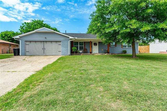 913 SW 6th Street, Moore, OK 73160