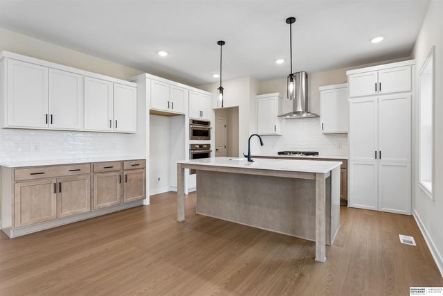 20808 Kansas Avenue, Elkhorn, NE 68022