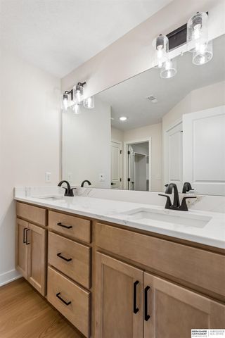 20808 Kansas Avenue, Elkhorn, NE 68022