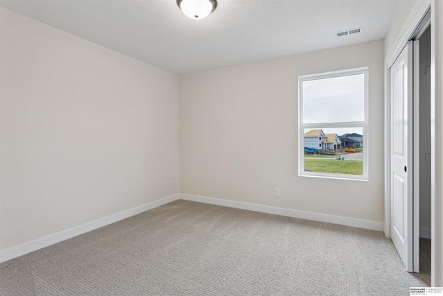 20808 Kansas Avenue, Elkhorn, NE 68022