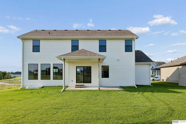20808 Kansas Avenue, Elkhorn, NE 68022
