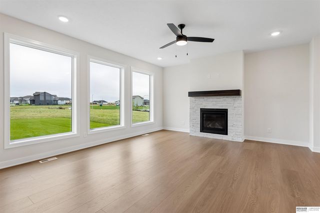 20808 Kansas Avenue, Elkhorn, NE 68022
