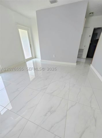 3320 NW 20th St, Miami, FL 33142