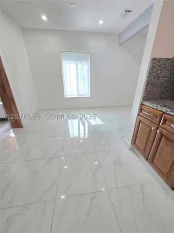 3320 NW 20th St, Miami, FL 33142