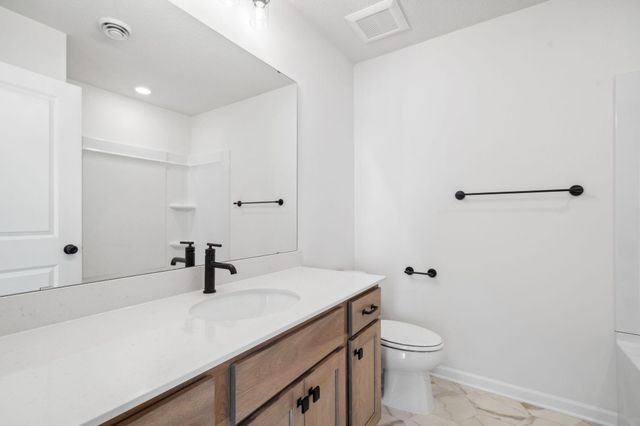 1108 Annacotte Lane, Rosemount, MN 55068