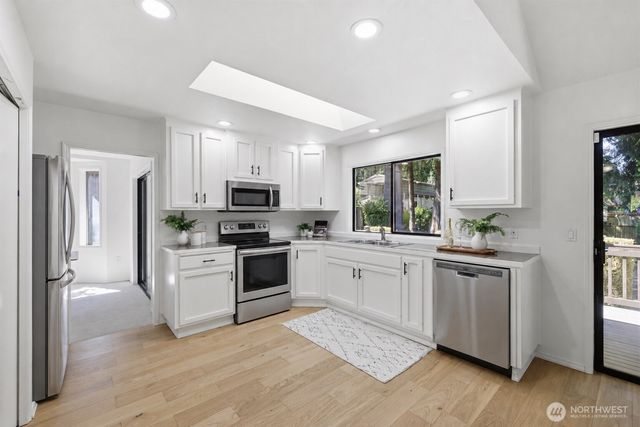 16718 3rd Avenue SE, Bothell, WA 98012