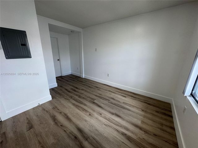 1971 NW 2nd Ct 11, Miami, FL 33136