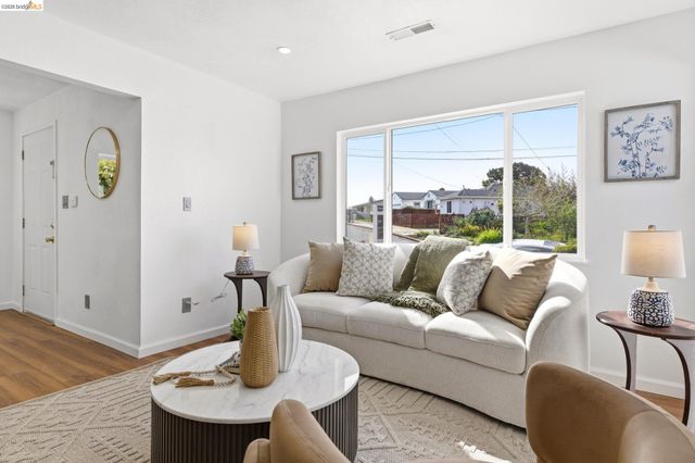 1354 Santa Clara St, Richmond, CA 94804