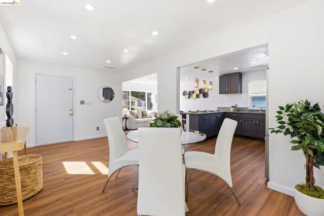 1354 Santa Clara St, Richmond, CA 94804