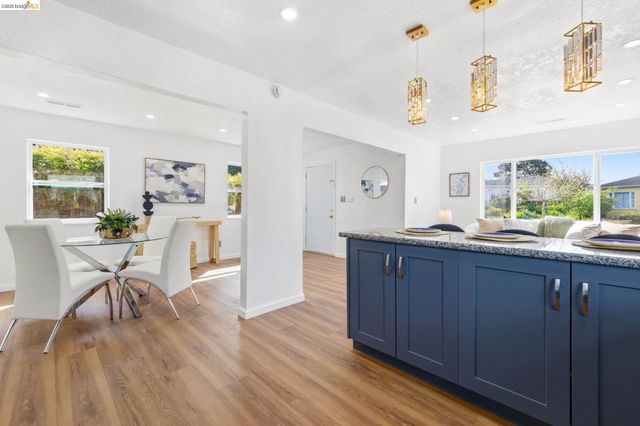 1354 Santa Clara St, Richmond, CA 94804