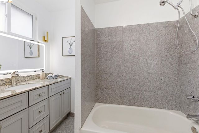 1354 Santa Clara St, Richmond, CA 94804