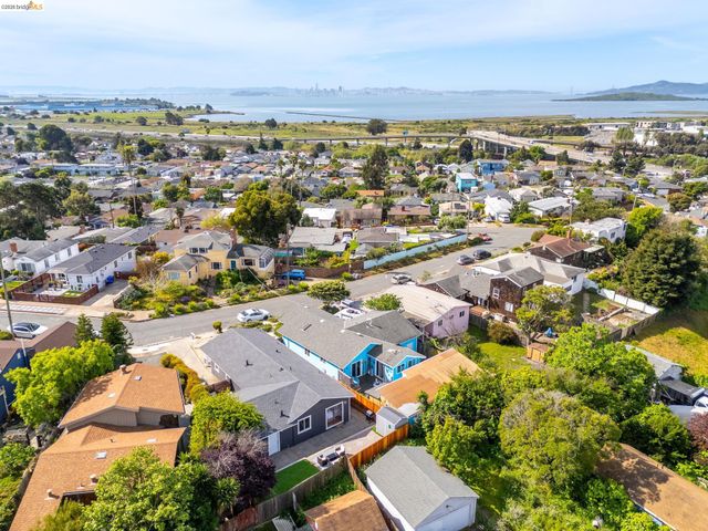 1354 Santa Clara St, Richmond, CA 94804