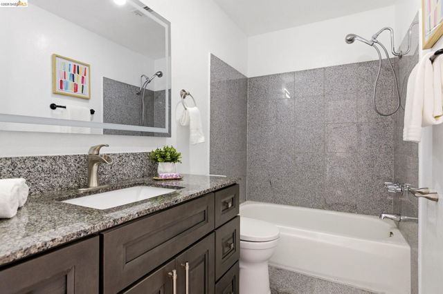 1354 Santa Clara St, Richmond, CA 94804