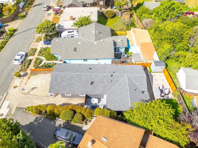 1354 Santa Clara St, Richmond, CA 94804