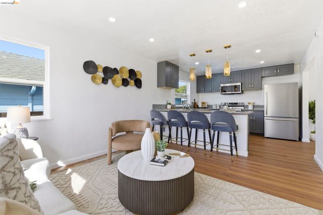 1354 Santa Clara St, Richmond, CA 94804