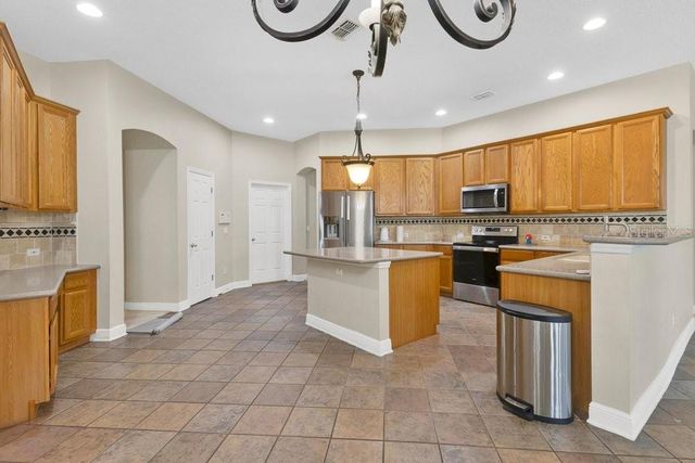 6658 VISTA PARK BOULEVARD, Orlando, FL 32829