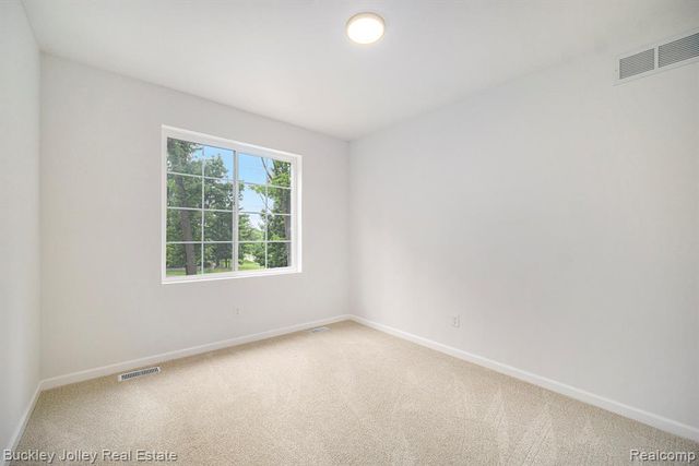 10303 9 Mile Road, Whitmore Lake, MI 48189