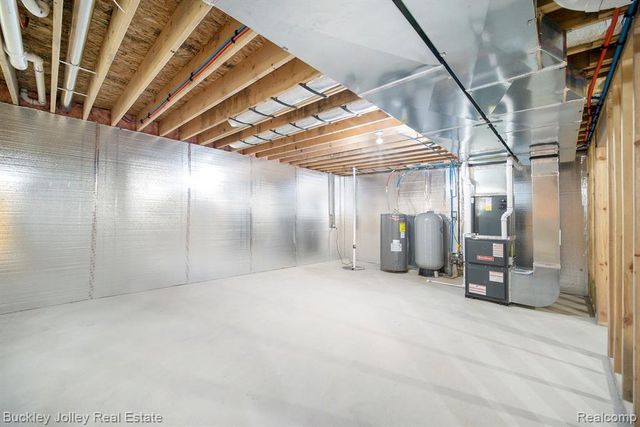 10303 9 Mile Road, Whitmore Lake, MI 48189