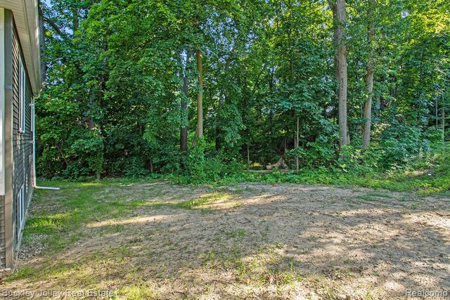 10303 9 Mile Road, Whitmore Lake, MI 48189