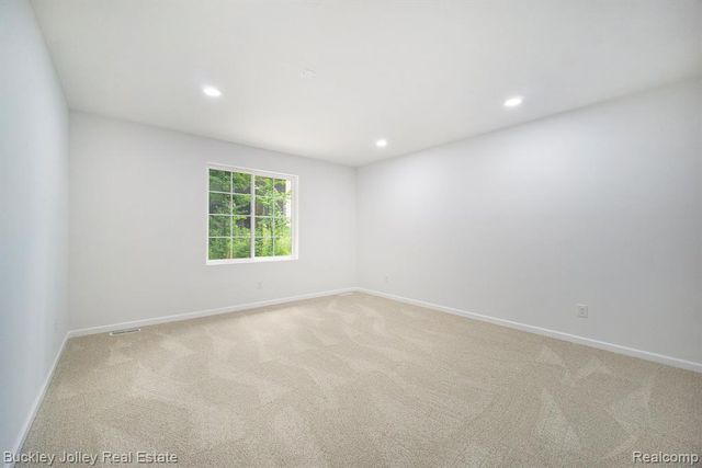 10303 9 Mile Road, Whitmore Lake, MI 48189