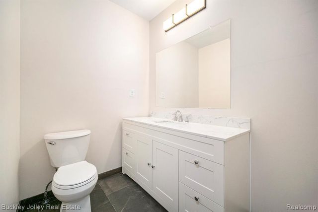 10303 9 Mile Road, Whitmore Lake, MI 48189