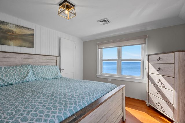 11 Atlantic Avenue, Harwich Port, MA 02646