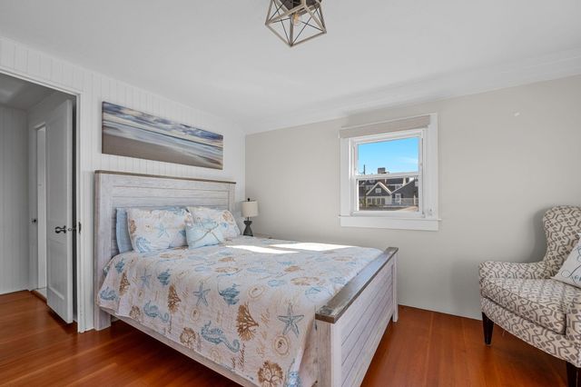 11 Atlantic Avenue, Harwich Port, MA 02646