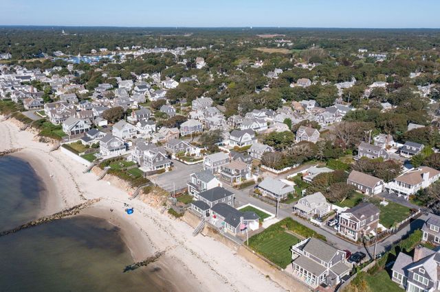 11 Atlantic Avenue, Harwich Port, MA 02646