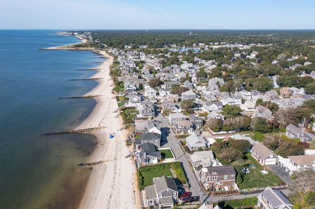 11 Atlantic Avenue, Harwich Port, MA 02646