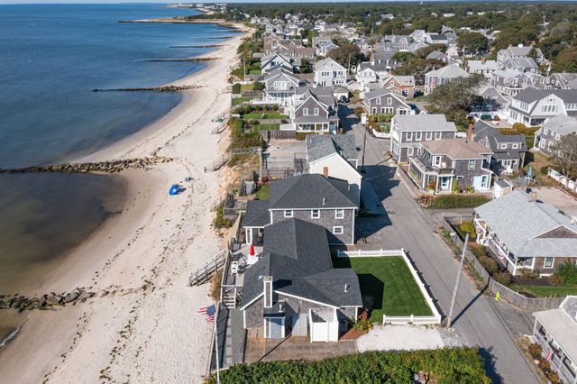 11 Atlantic Avenue, Harwich Port, MA 02646