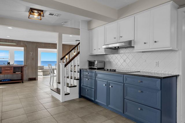 11 Atlantic Avenue, Harwich Port, MA 02646