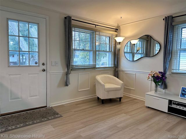 20352 Beatrice Street, Livonia, MI 48152