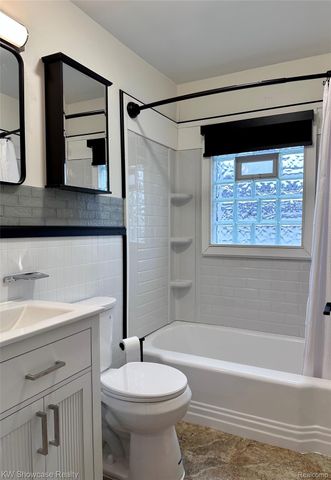 20352 Beatrice Street, Livonia, MI 48152