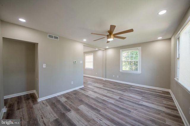 3810 N ROGERS AVE, Baltimore, MD 21207