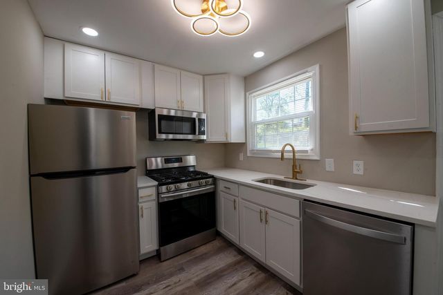3810 N ROGERS AVE, Baltimore, MD 21207