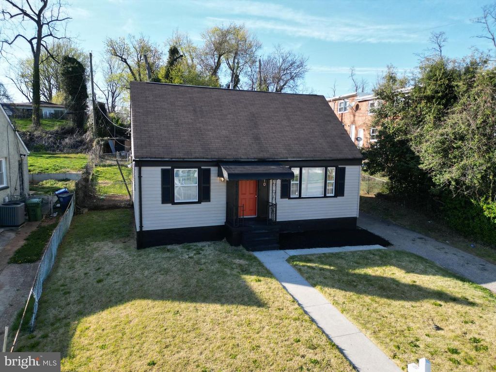 3810 N ROGERS AVE, Baltimore, MD 21207