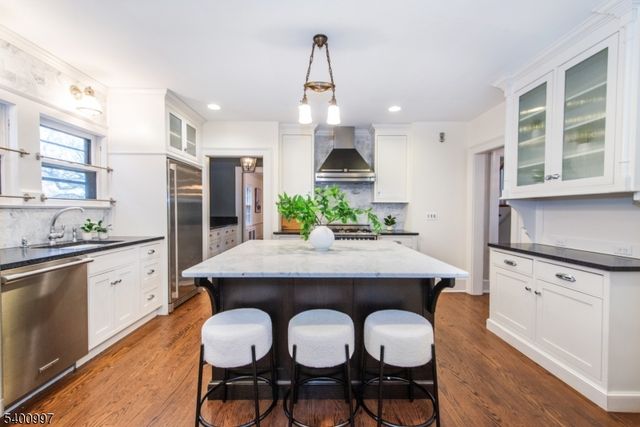 158 S Mountain Ave, Montclair Twp., NJ 07042