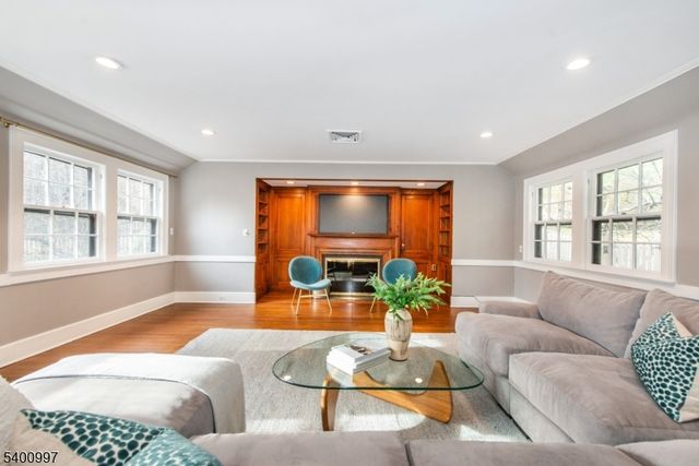 158 S Mountain Ave, Montclair Twp., NJ 07042