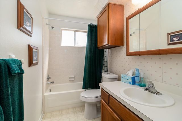 2306 Heather Street, Highlands, TX 77562